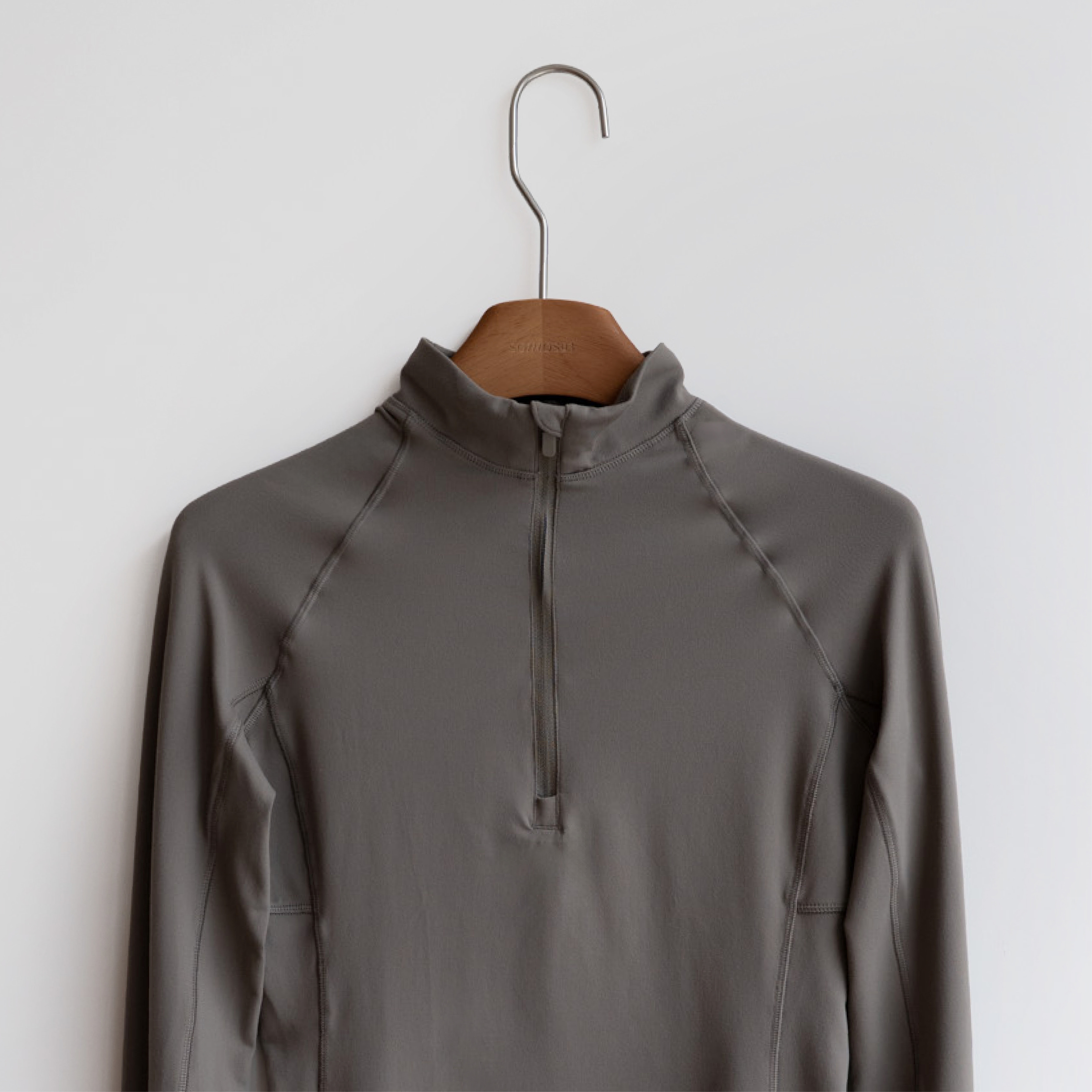 煙卡其 Smoke Khaki