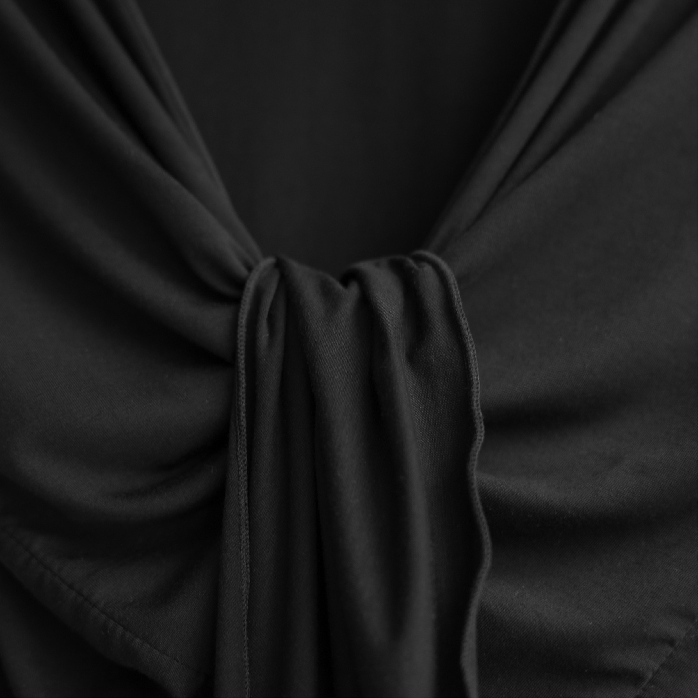 花邊修身綁帶罩衫-黑