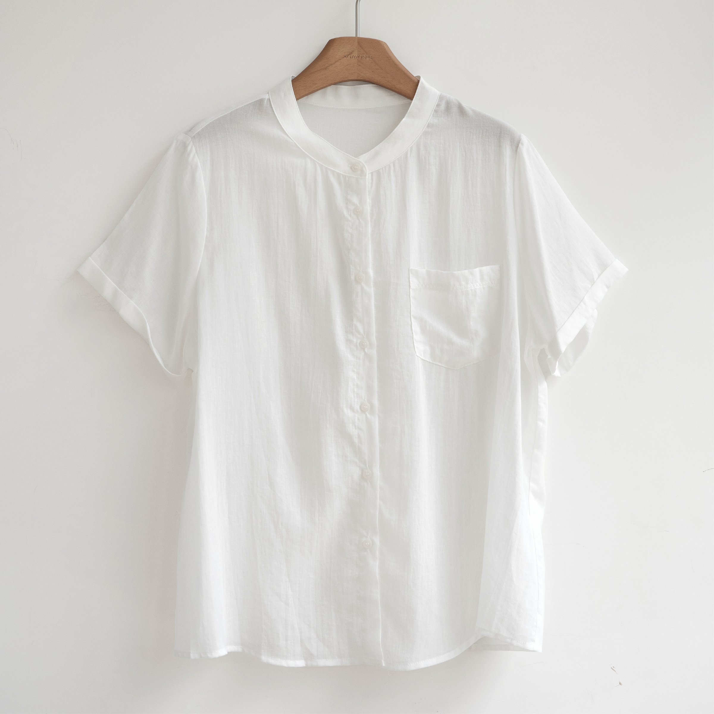 晨霧白 White