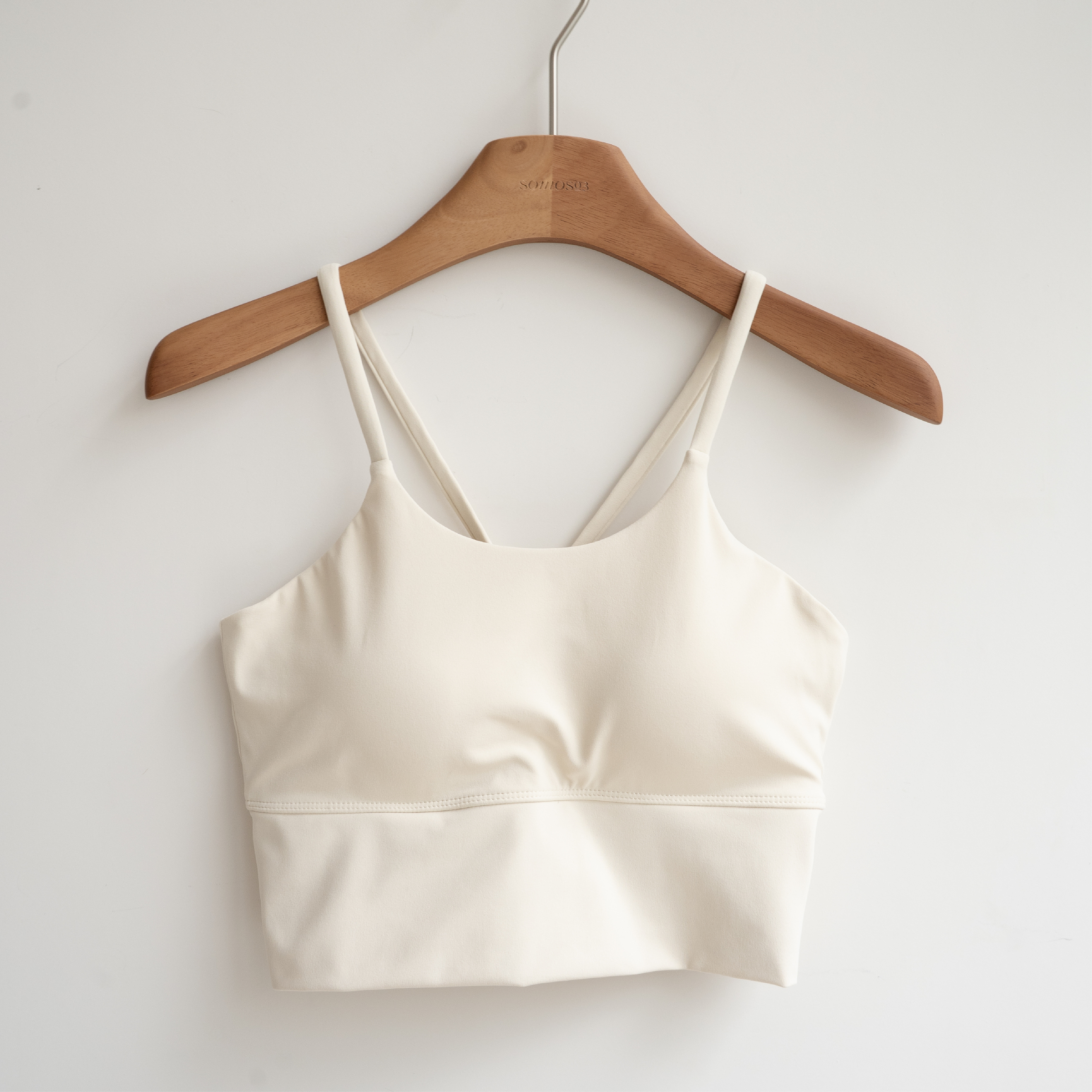 奶白 Milk