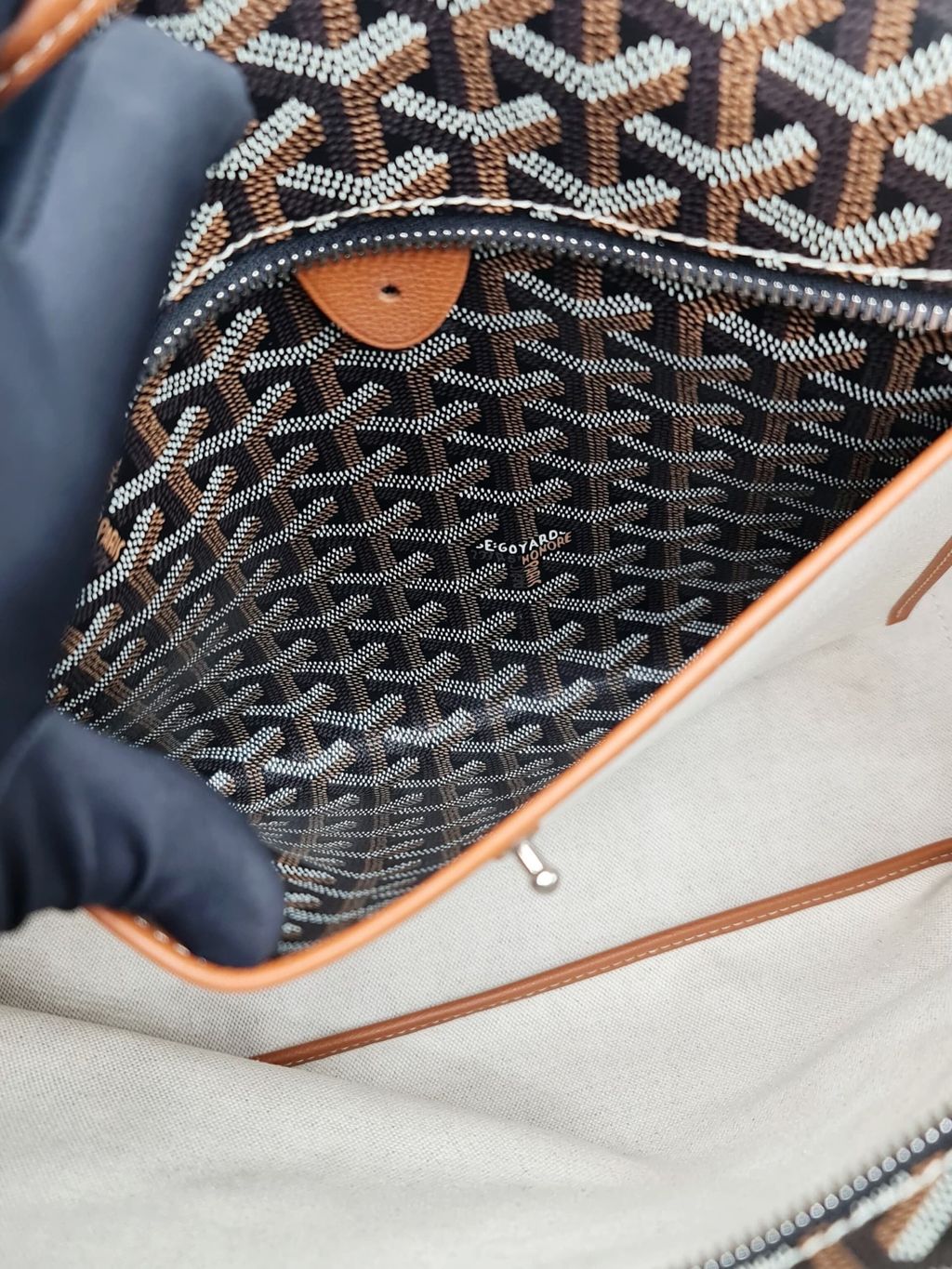 542a83e1-43fb-459e-9eca-9ef9f89d78c5