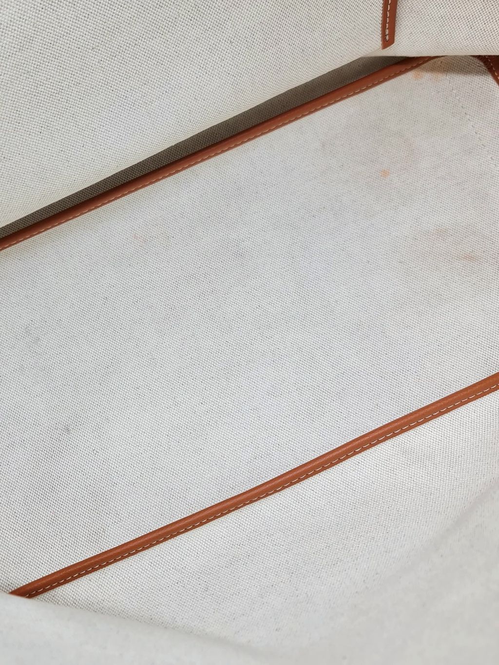 c8a40477-a82d-408e-a139-7d40898ba29d