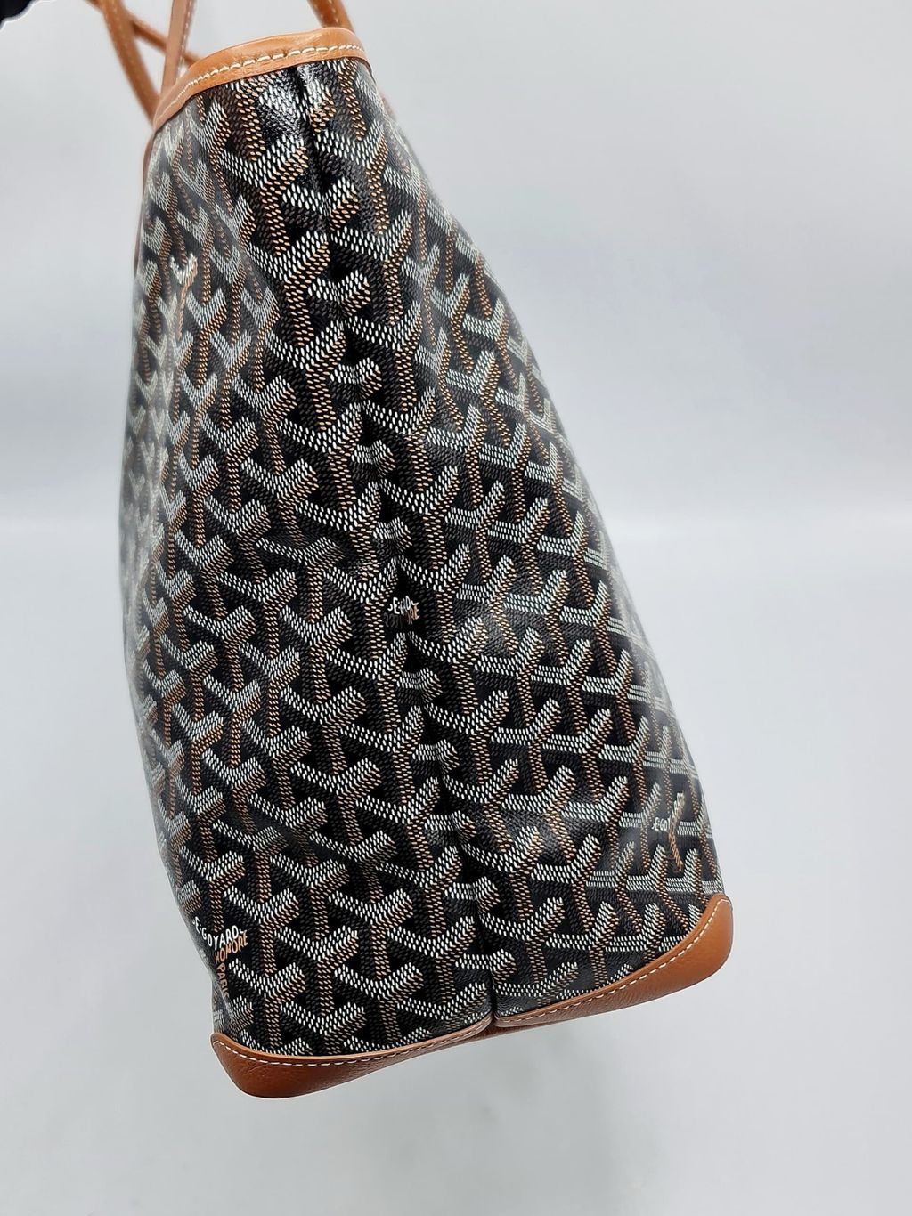 07c638c2-cffc-4db8-a626-823e9ac1815b