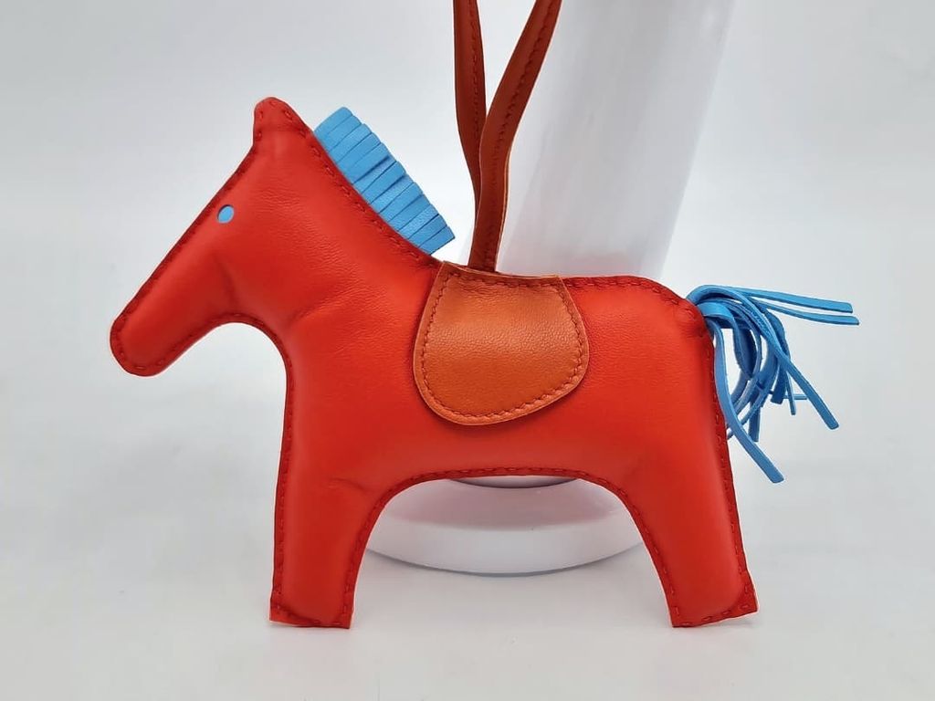 d2b7bf2f-9395-4698-b15b-e4d6be9ee964