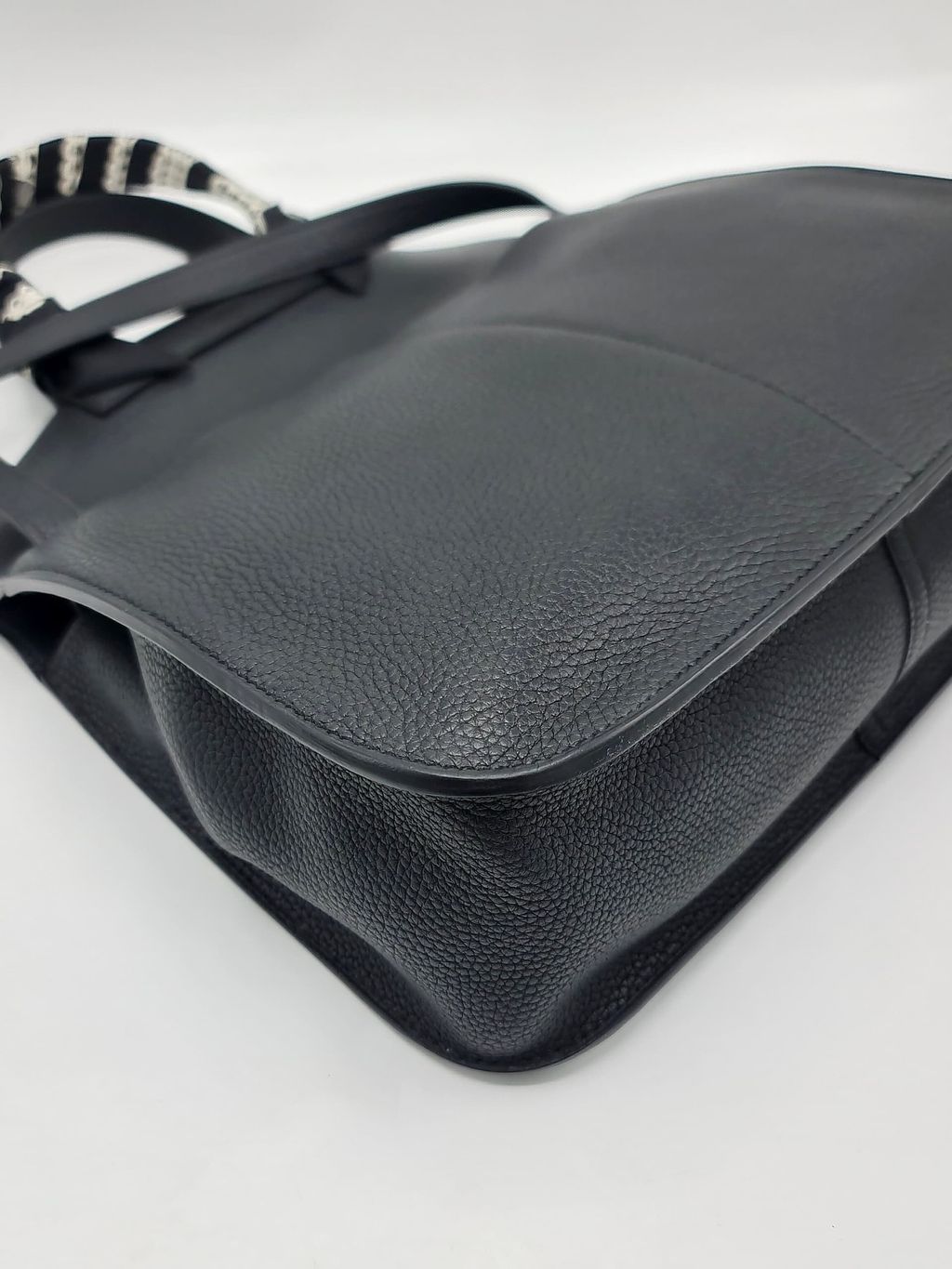 f76f3096-42b8-451e-a641-70314e7f448d