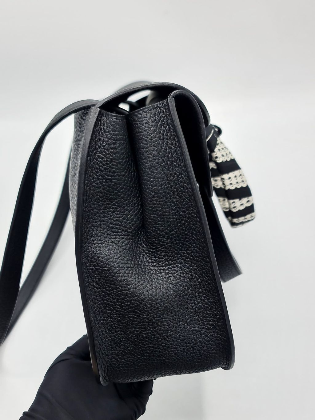 caec93ec-97c3-4f0b-bd94-9bfa9a55ca8f