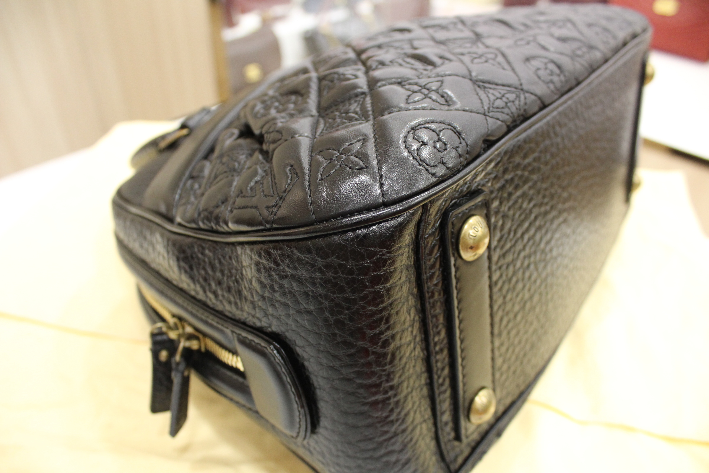 Louis Vuitton Limited Edition Black Monogram Leather Mizi Vienna Bag – My Paris Branded Station ...
