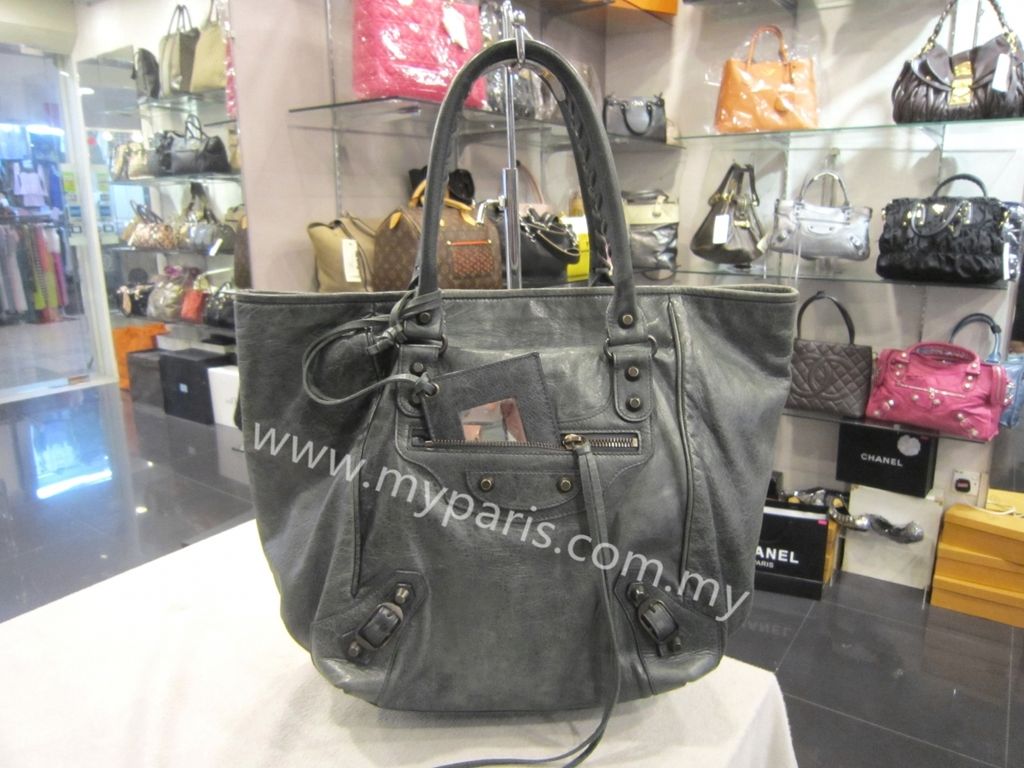 1487737552_2340055_z