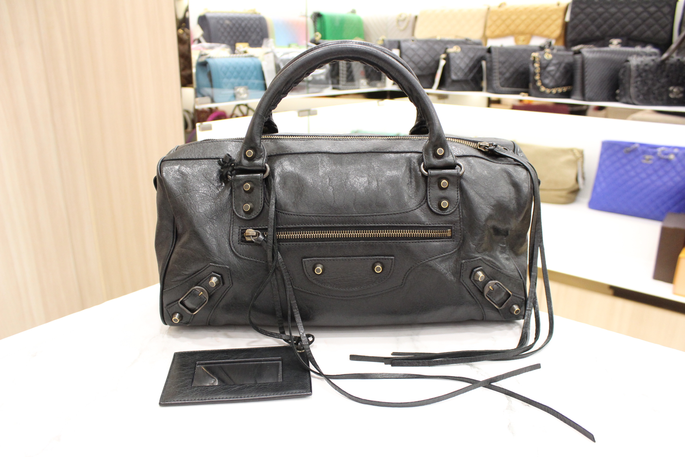 Balenciaga Black Lambskin Twiggy Bag (Without Strap) – My Paris Branded  Station-Sell Your Bags And Get Instant Cash