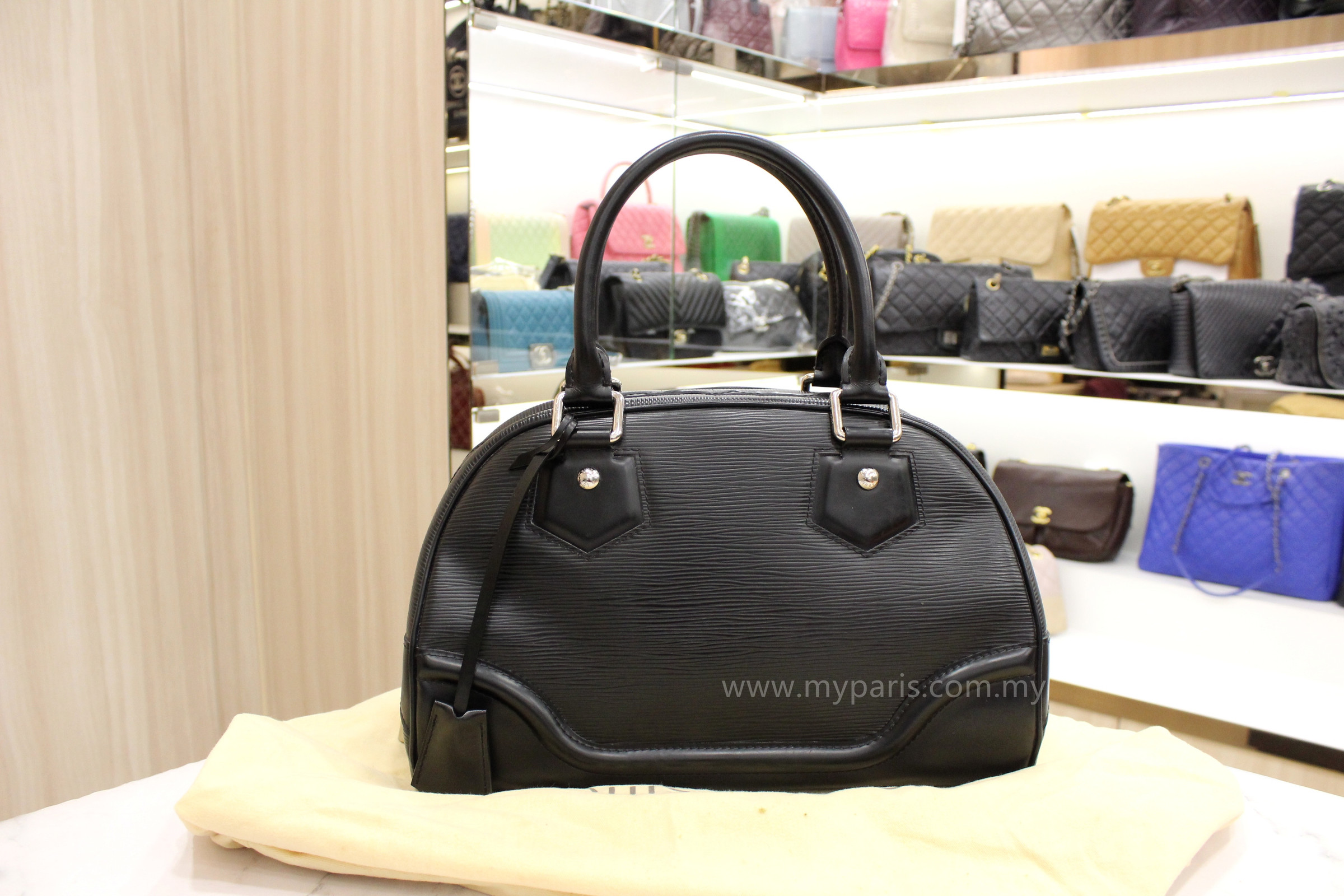 Louis Vuitton Black Epi Leather PontNeuf GM Handbag