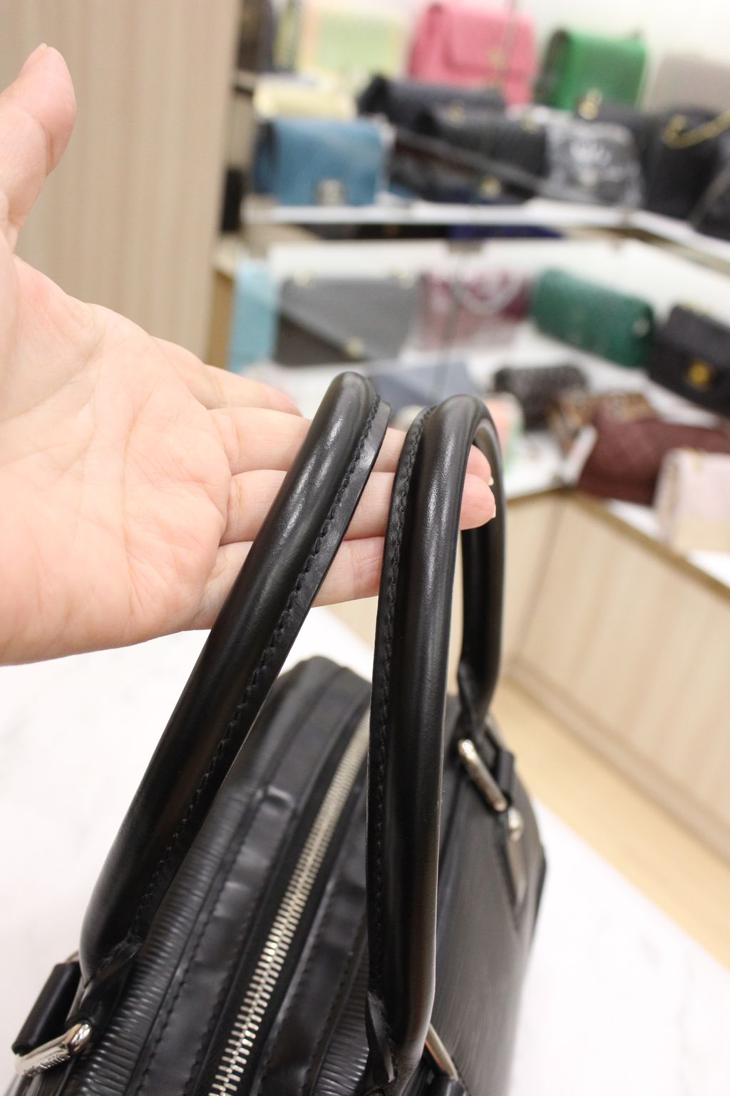 Louis Vuitton Black Epi Bowling Montaigne Handbag