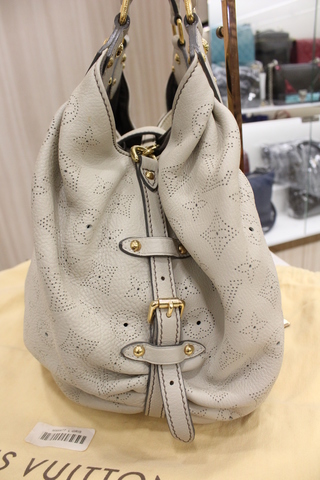Louis Vuitton Gris Monogram Mahina Leather L Bag – My Paris Branded Station-Sell Your Bags And ...