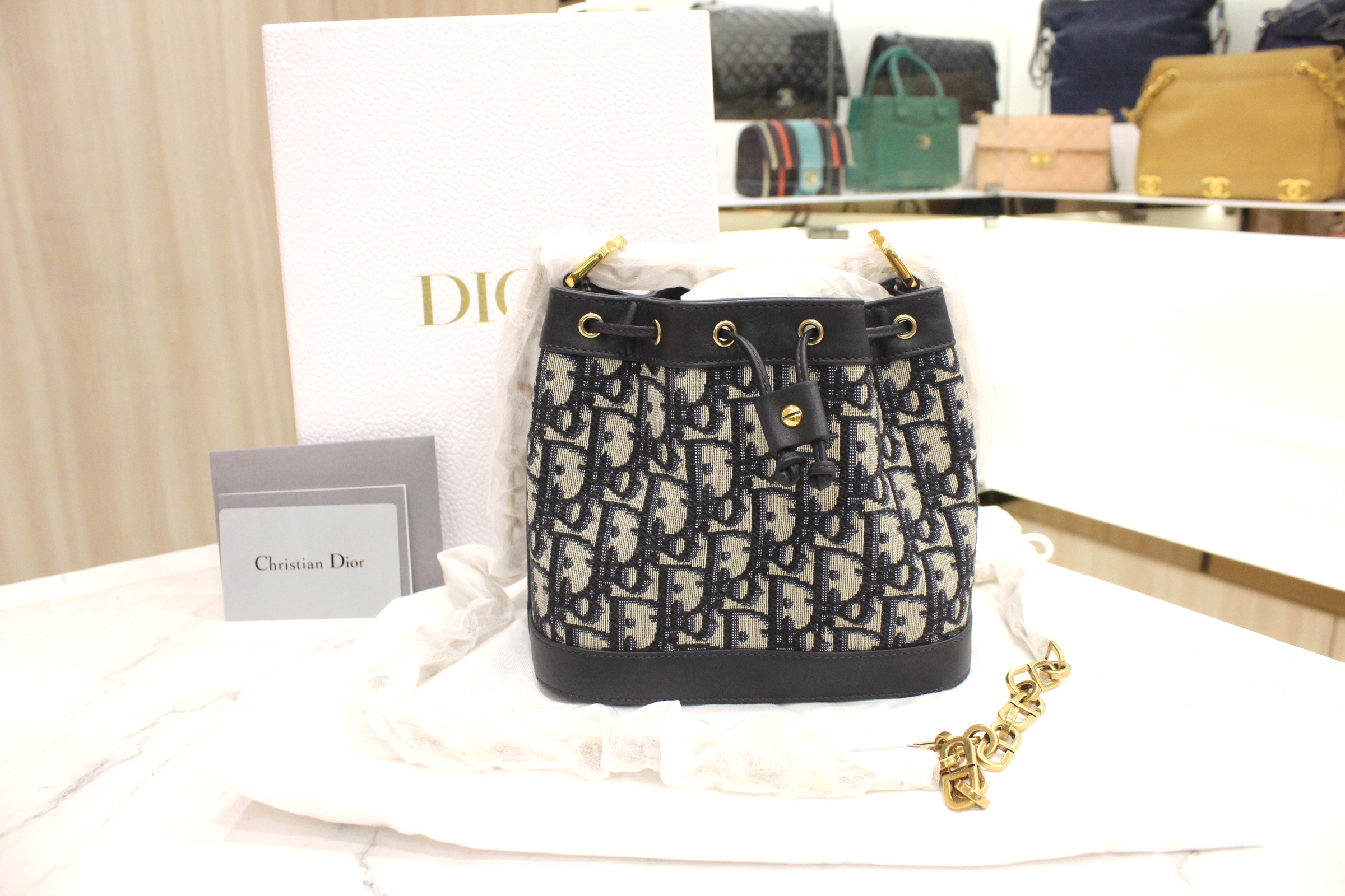miss dior bucket