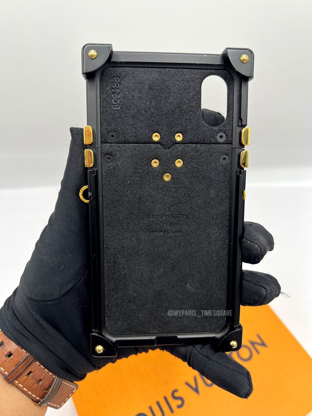 louis vuitton clear trunk phone case｜TikTok Search