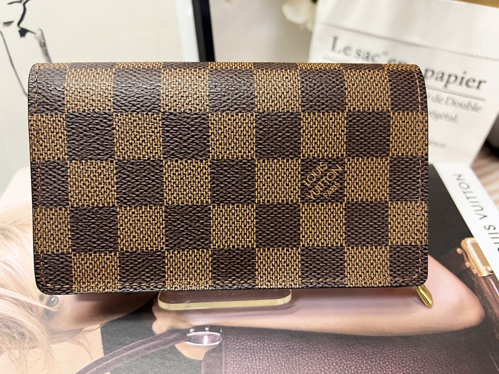 Louis Vuitton Damier Ebene Porte Tresor Wallet | sdr.com.ec