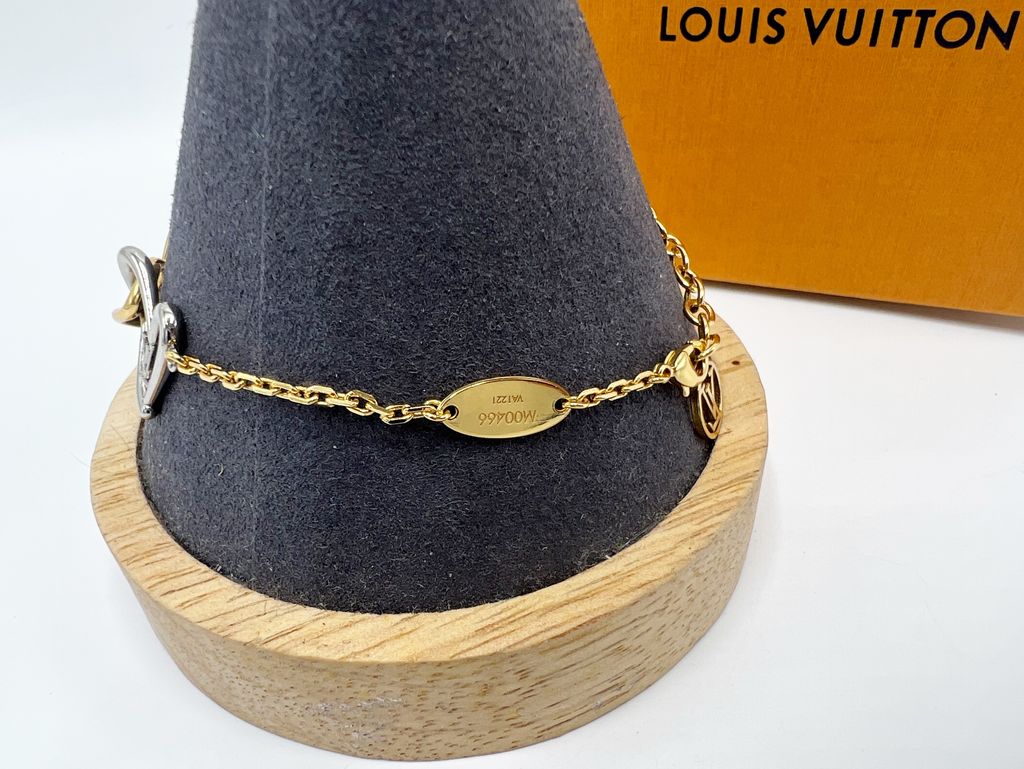 Shop Louis Vuitton Fall in love bracelet (M8024A) by lifeisfun