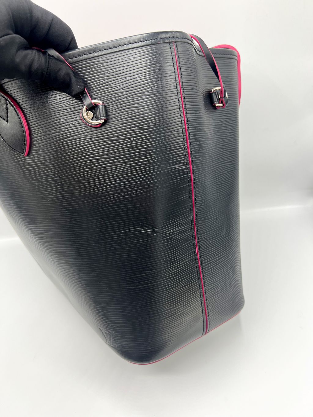 Louis Vuitton Black Epi Neverfull MM Bag – Votre Luxe
