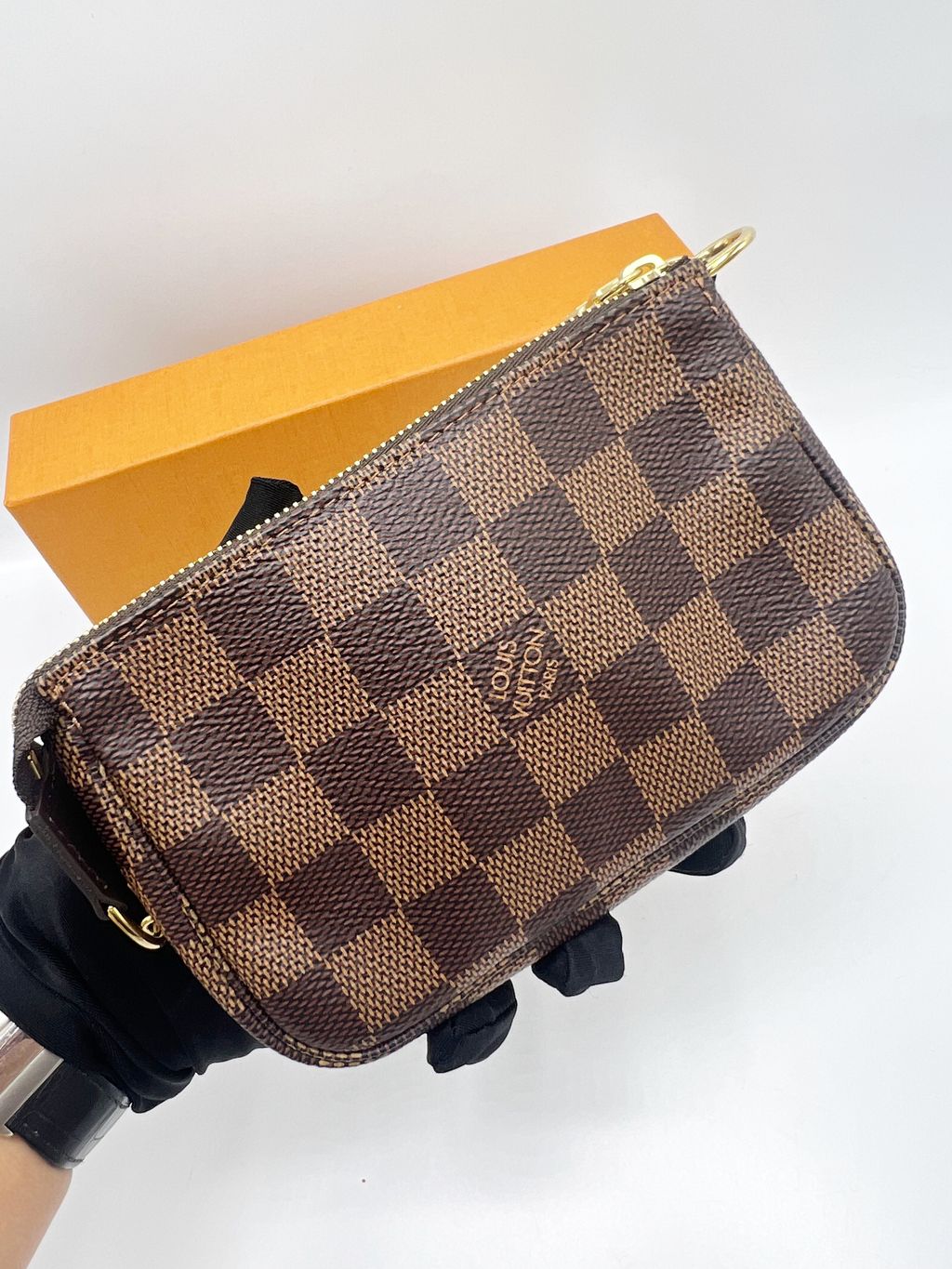 Louis Vuitton Damier Ebene Mini Pochette Accessoires - Klueles