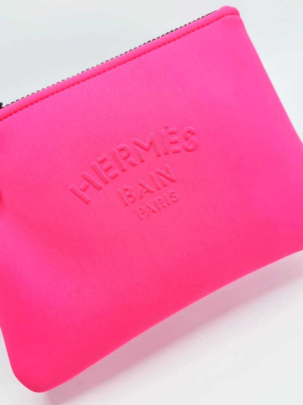 Shop HERMES Neobain case, small model (H103197M 01, H103197M 02