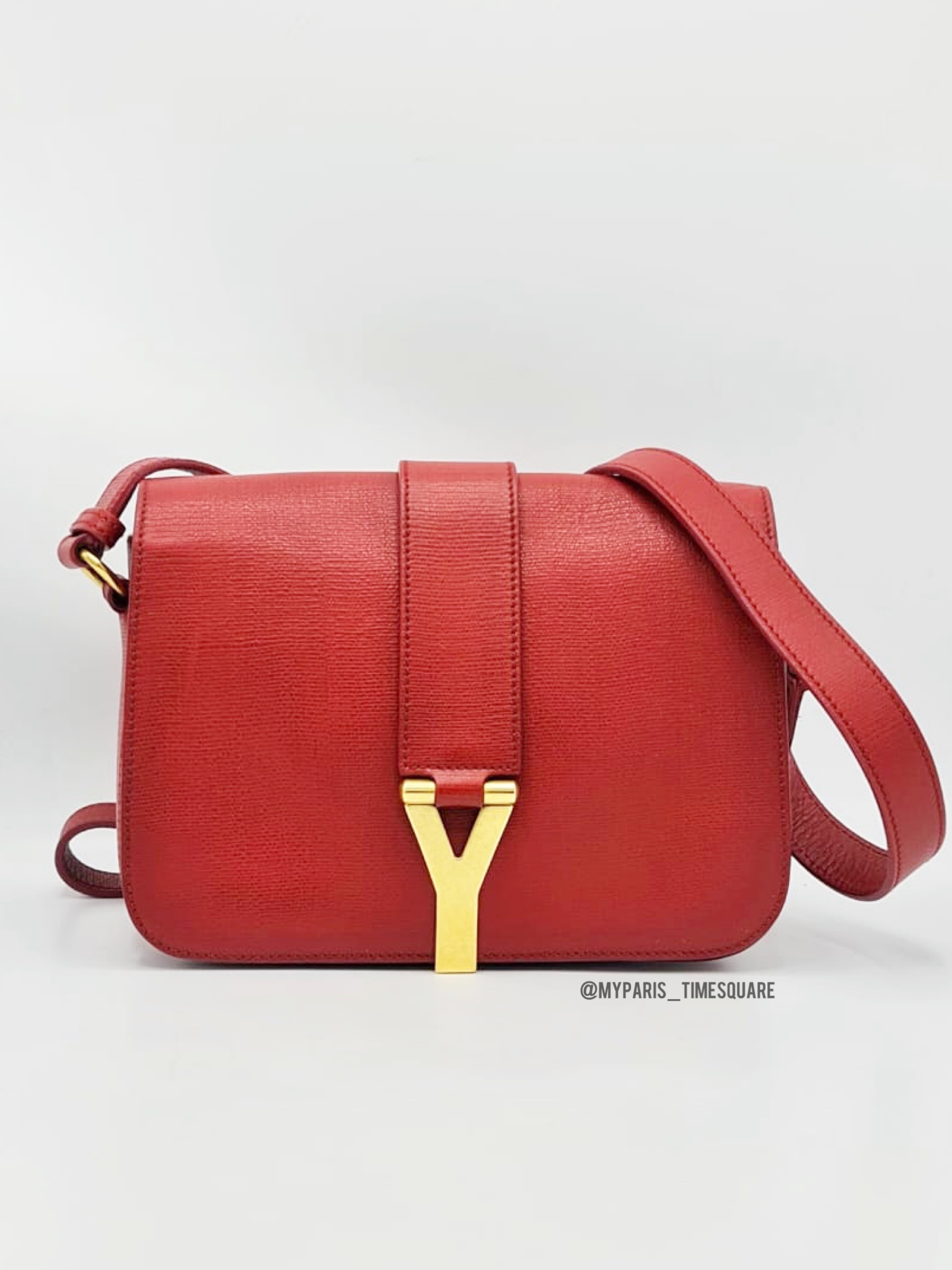 Leather handbag Yves Saint Laurent Red in Leather - 37500738