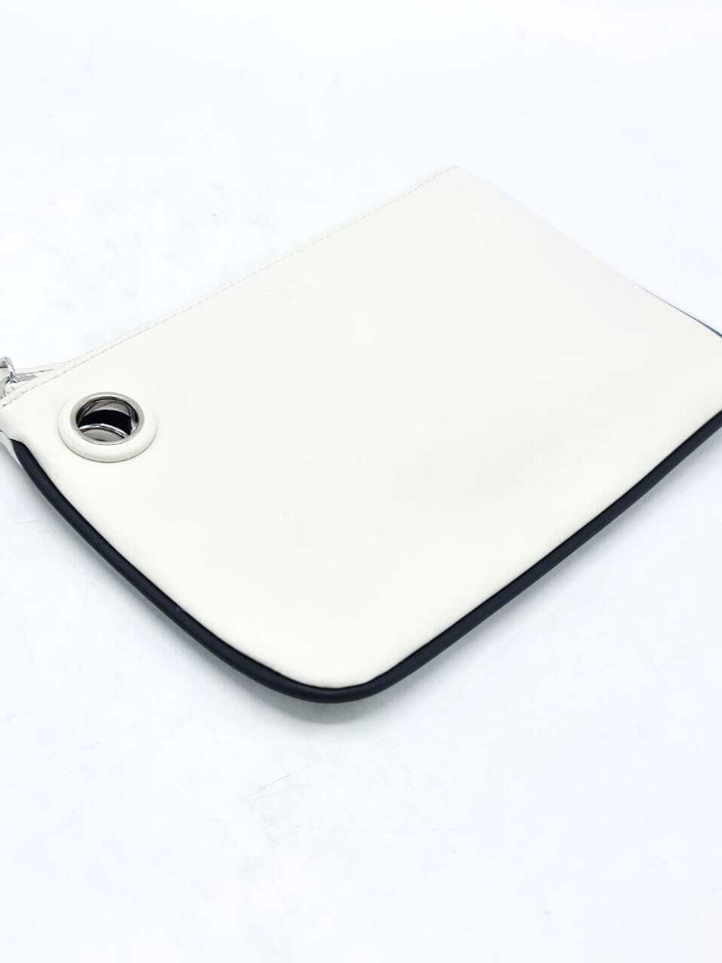 ae47bb7d-18fe-40b6-9fcc-83c974d52424