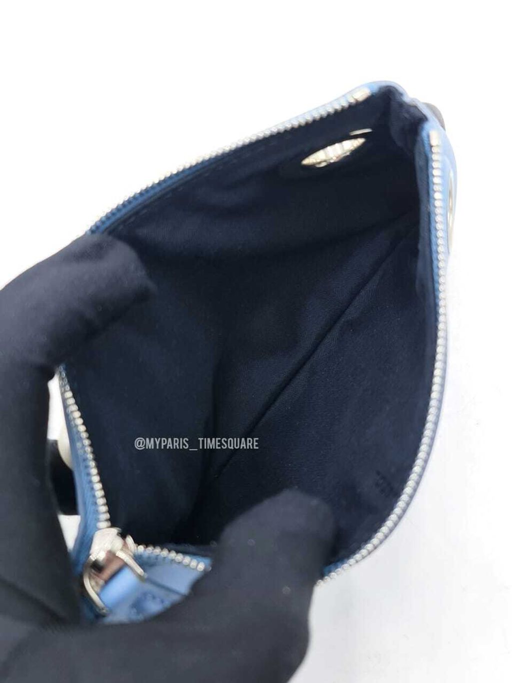 db7d5b70-69db-4423-808d-669877bacdfa