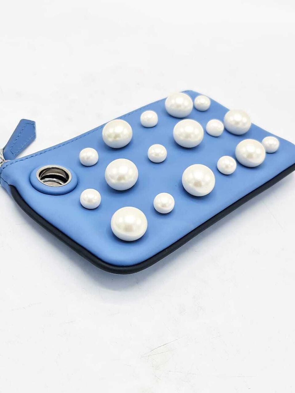 9f8f4a0c-ec51-45da-b8be-0f888797d9d9