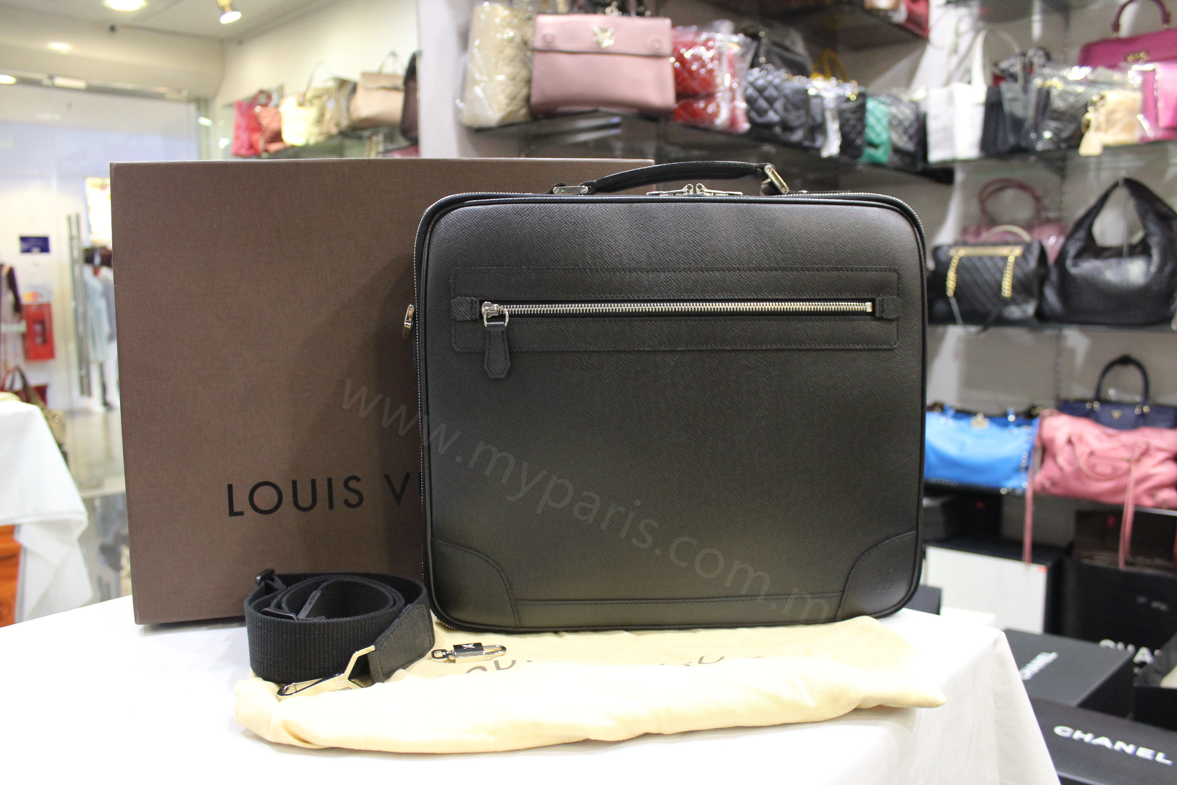 louis vuitton taiga briefcase