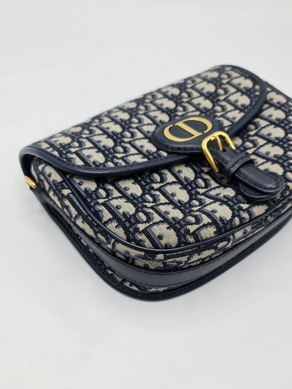 590c4c7b-4433-40c5-a7a6-b94c2addd156