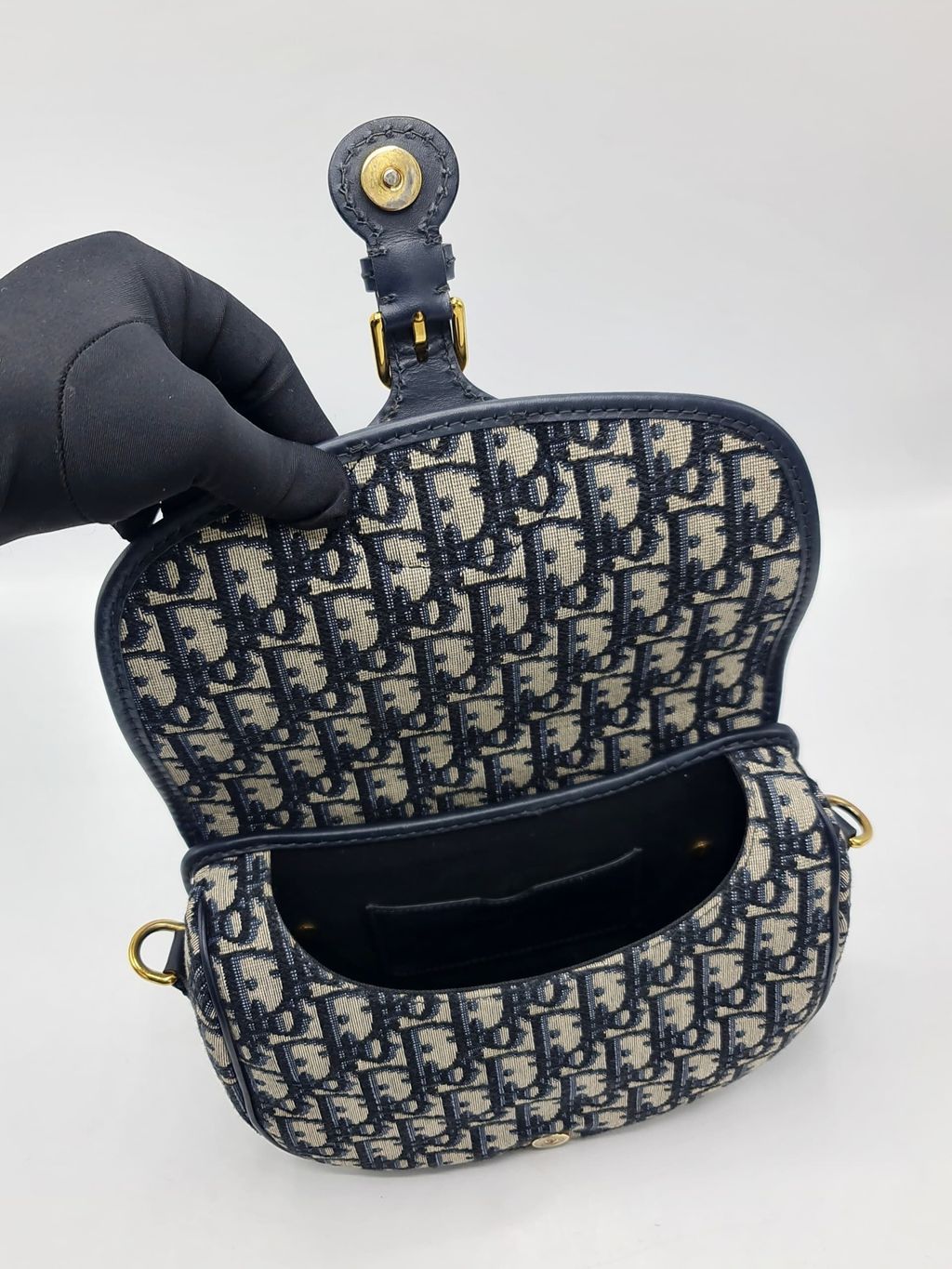 20994af1-7cc5-43fd-b7e0-e9fdbb00760c