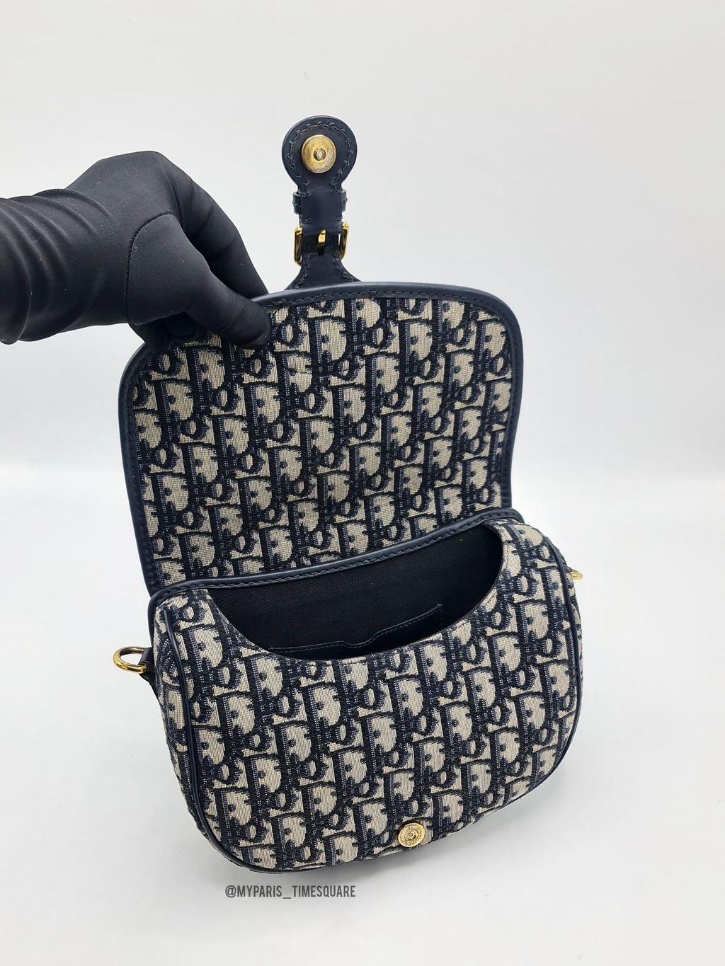 e4348fa6-e640-4a4d-b726-2417ab52e8b1