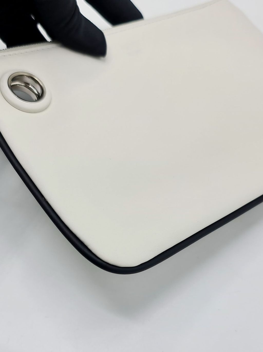 10cf4530-dae9-4d3c-8ec6-fb9ac743406c