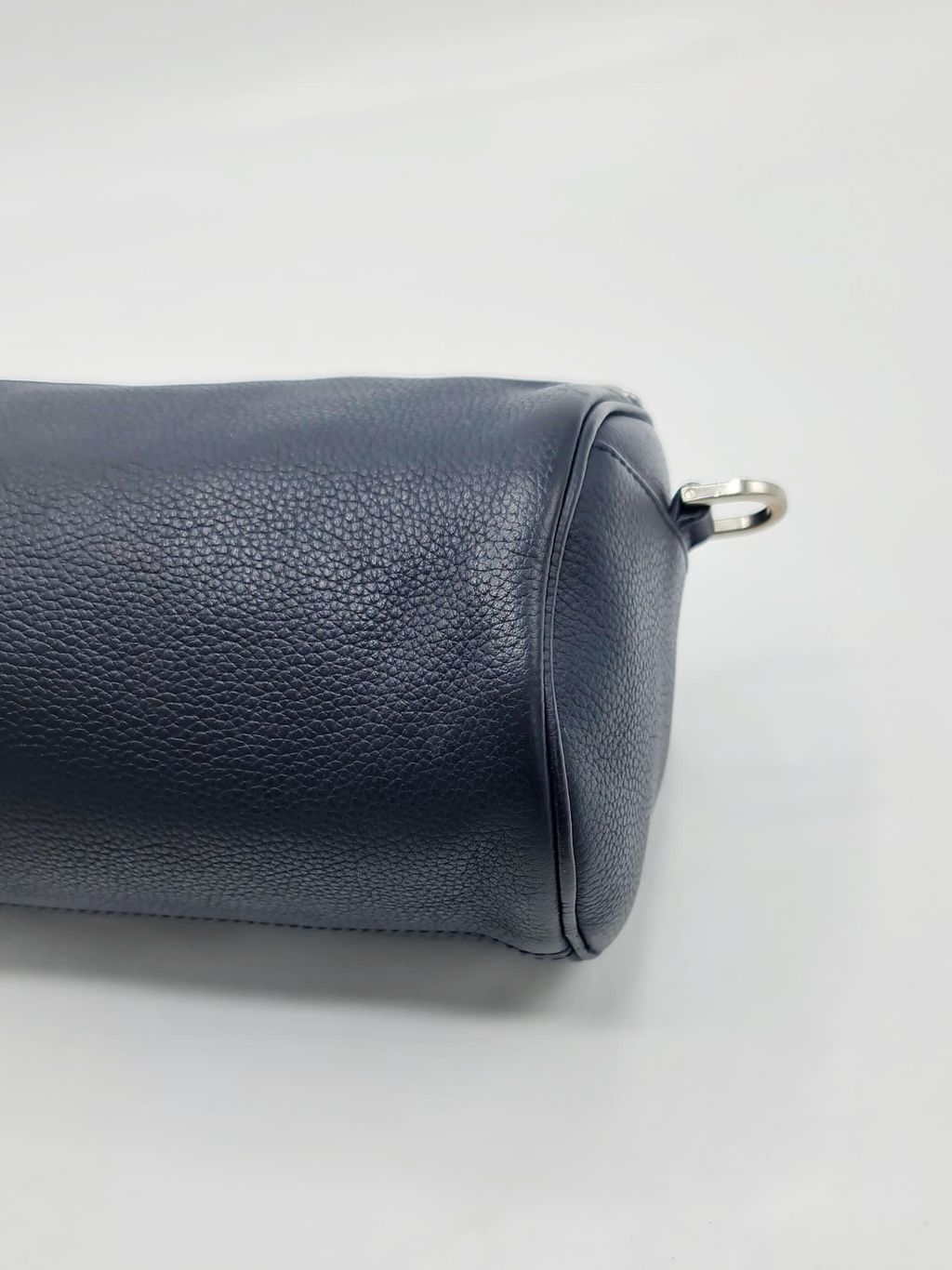 f9c83732-baae-4d63-9c25-b66195b0cc3b