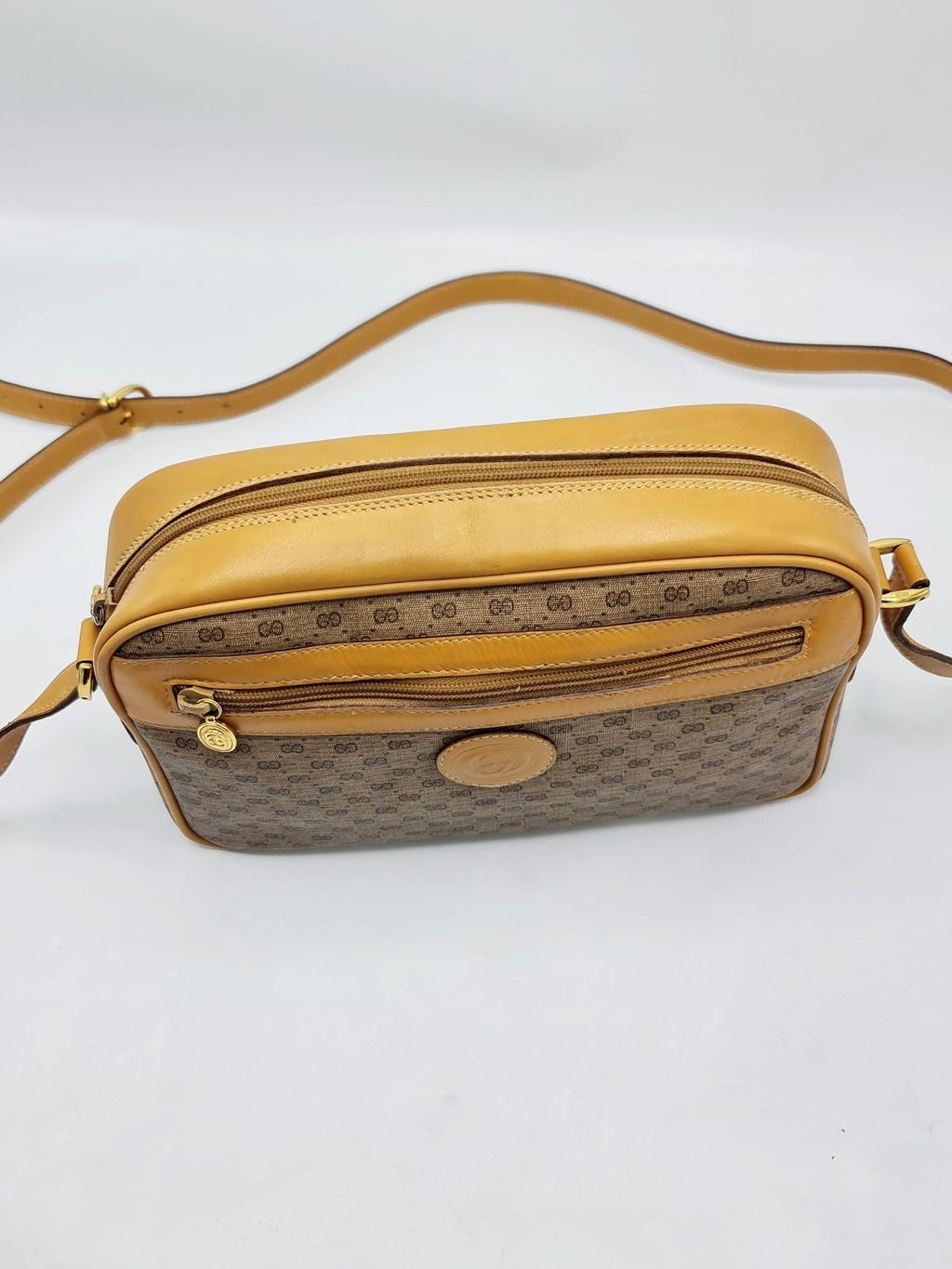 74fde729-4376-4c40-9456-30bc20f606db