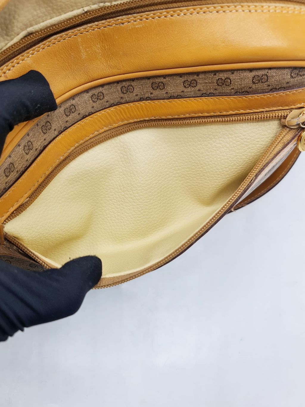 b689d21f-5d16-481c-a989-d7f46a2377c1