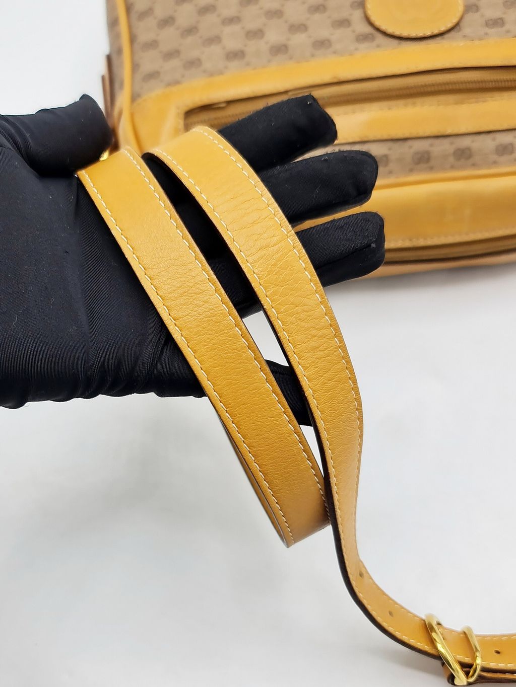 f1930828-eeae-4258-a294-93d623cf9ee2