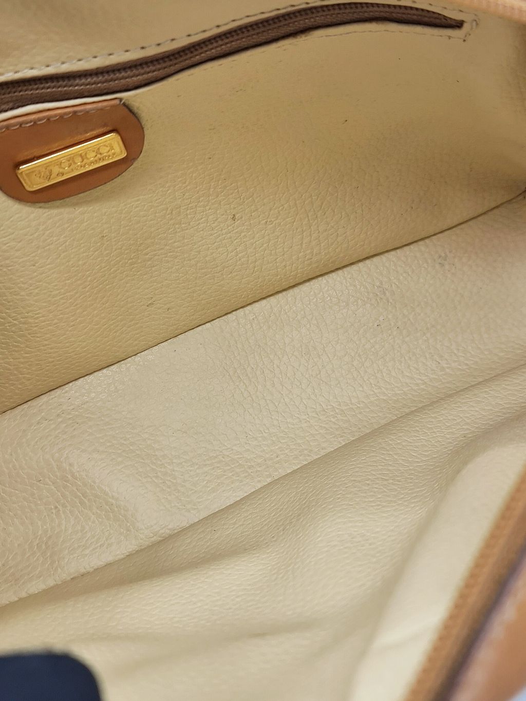 dd1bff55-0da6-400c-a4ca-883c38aec531