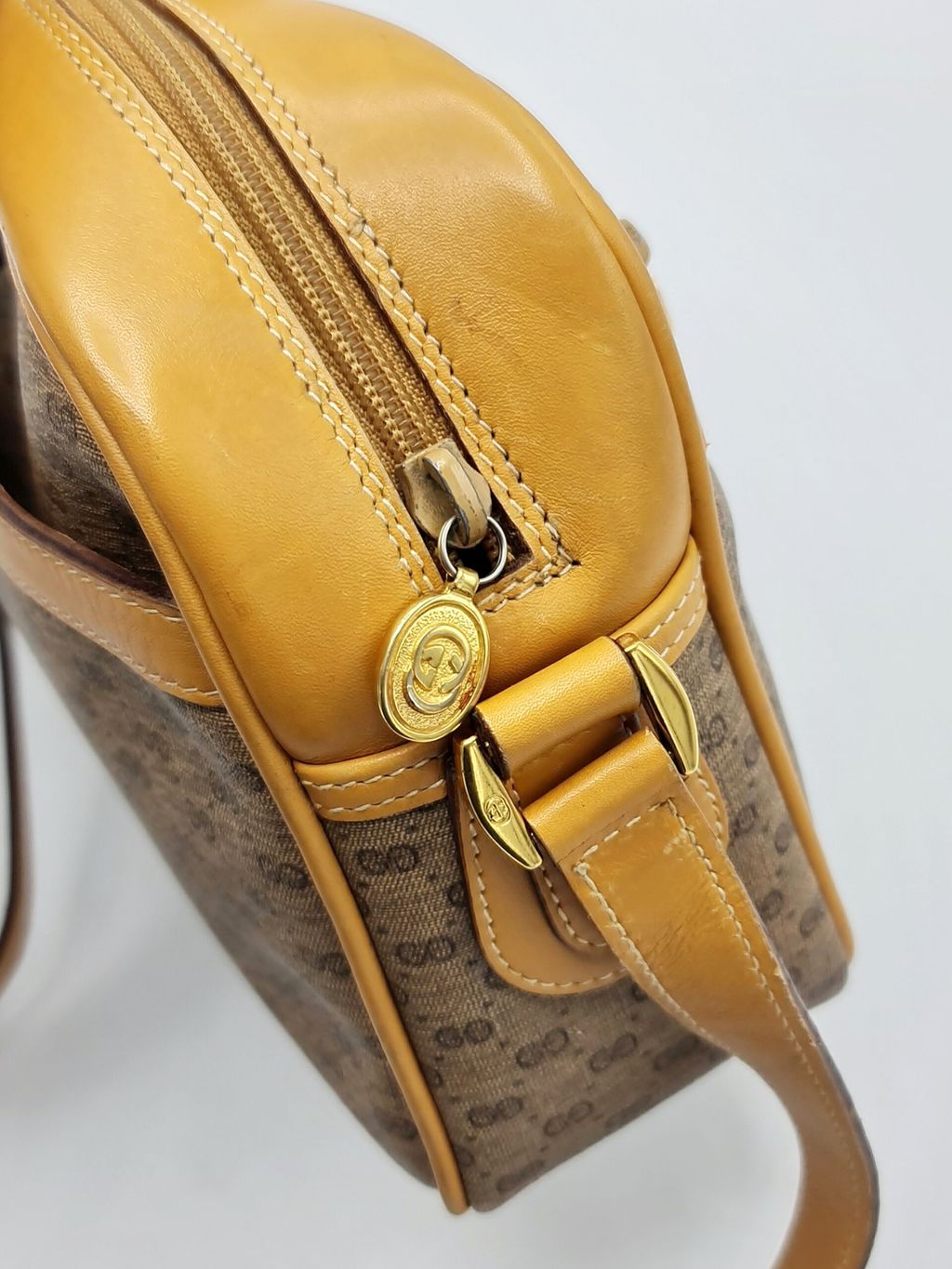 dec83467-ef3d-4e97-ab55-1a8a45aa8cd0