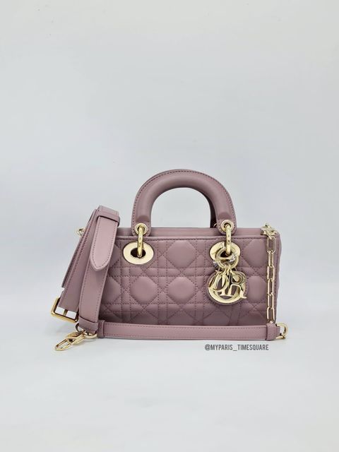 b6e78070-5a34-4454-94a3-51a1cd56f4f6