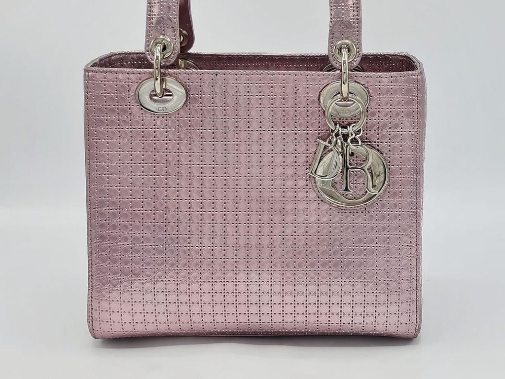 a307d20c-cd18-4e33-bad2-aeb2d019ac78