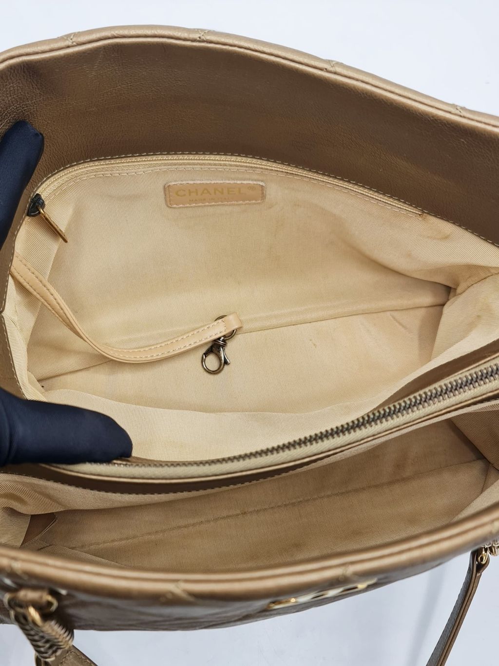 f70ef308-cb4f-4959-9605-2e11faa54547