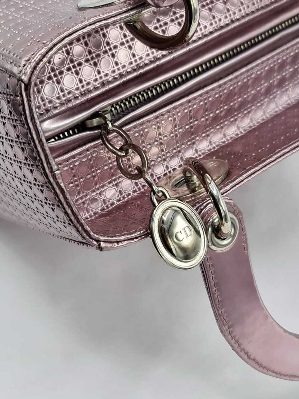 d17403e2-3f1b-4a5b-b550-8ee6e5182d9b