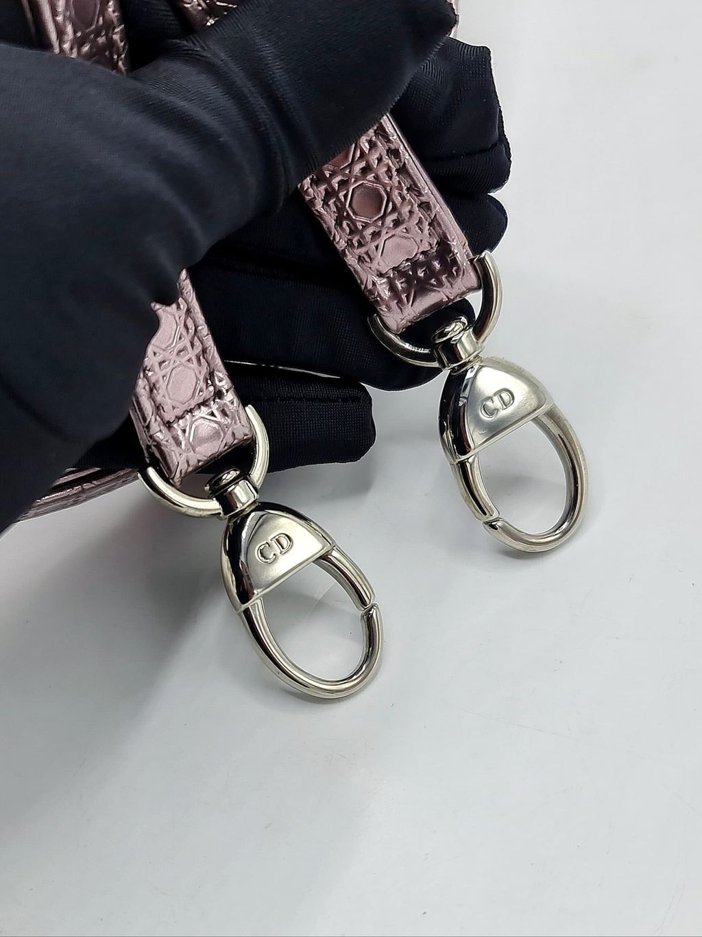 ddf46670-bf2f-44b8-a8a6-a1869154c4de