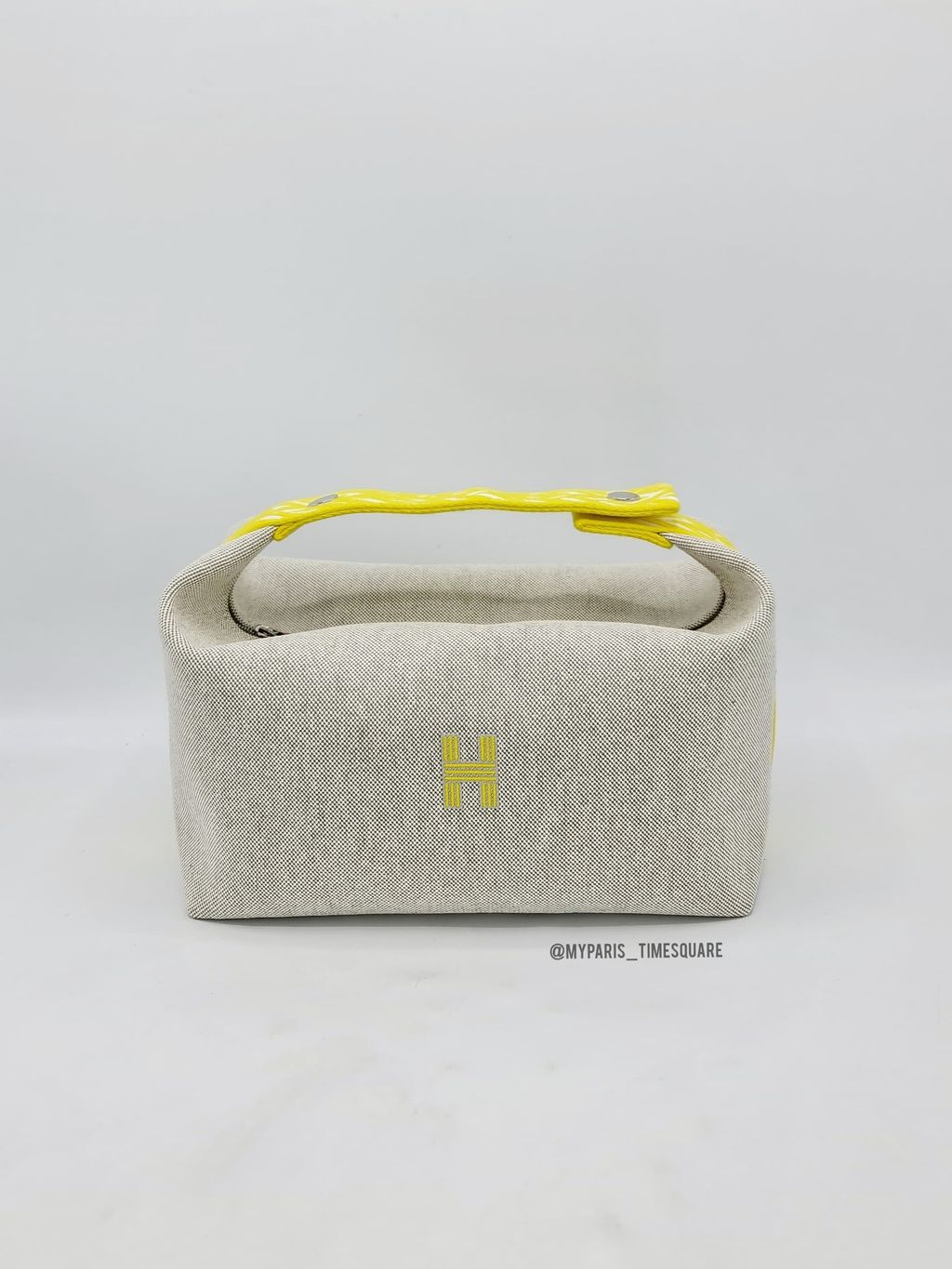 52d2cf73-8529-40a6-a9f4-775c6f74d936