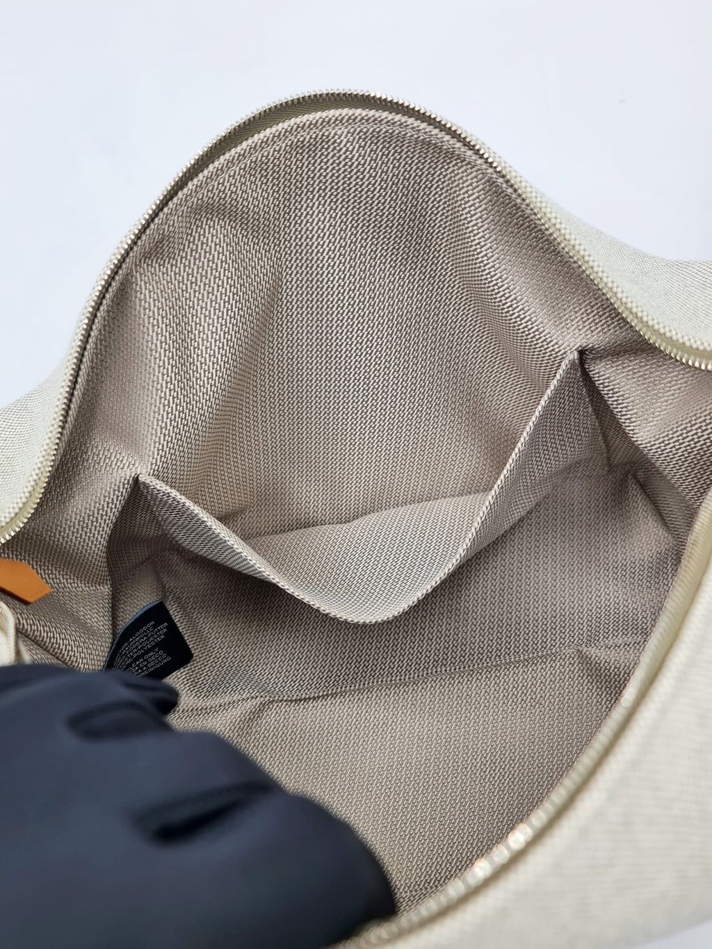 7b42cf61-ee41-4c22-afc0-6011ded1775b