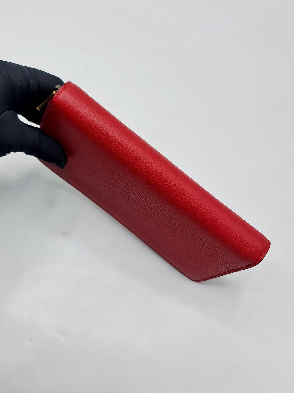 e8d7856b-1430-45dc-bc96-a13ac2094f1f