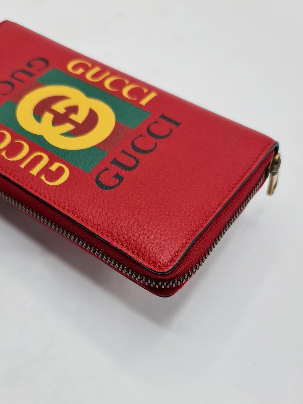 e0055385-4ff4-4a12-99e1-c13577ba83aa