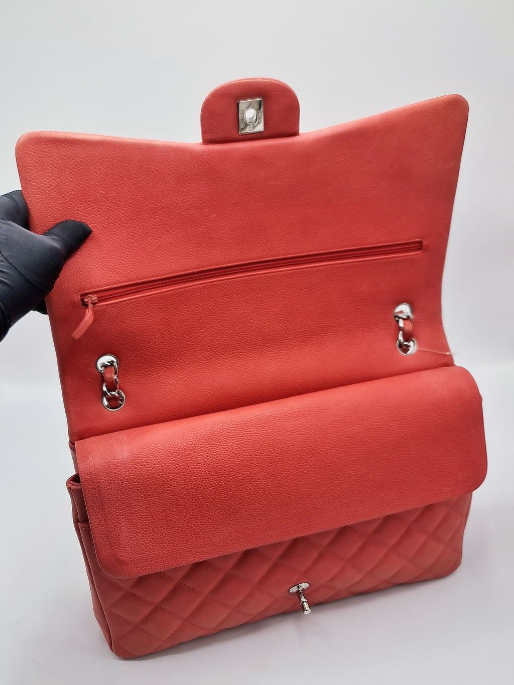 cf6e4658-f488-4df8-a41b-f453e1918dd0