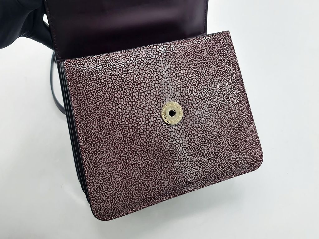 9efbb4bd-51a1-426e-a62a-bec2f20e96e6