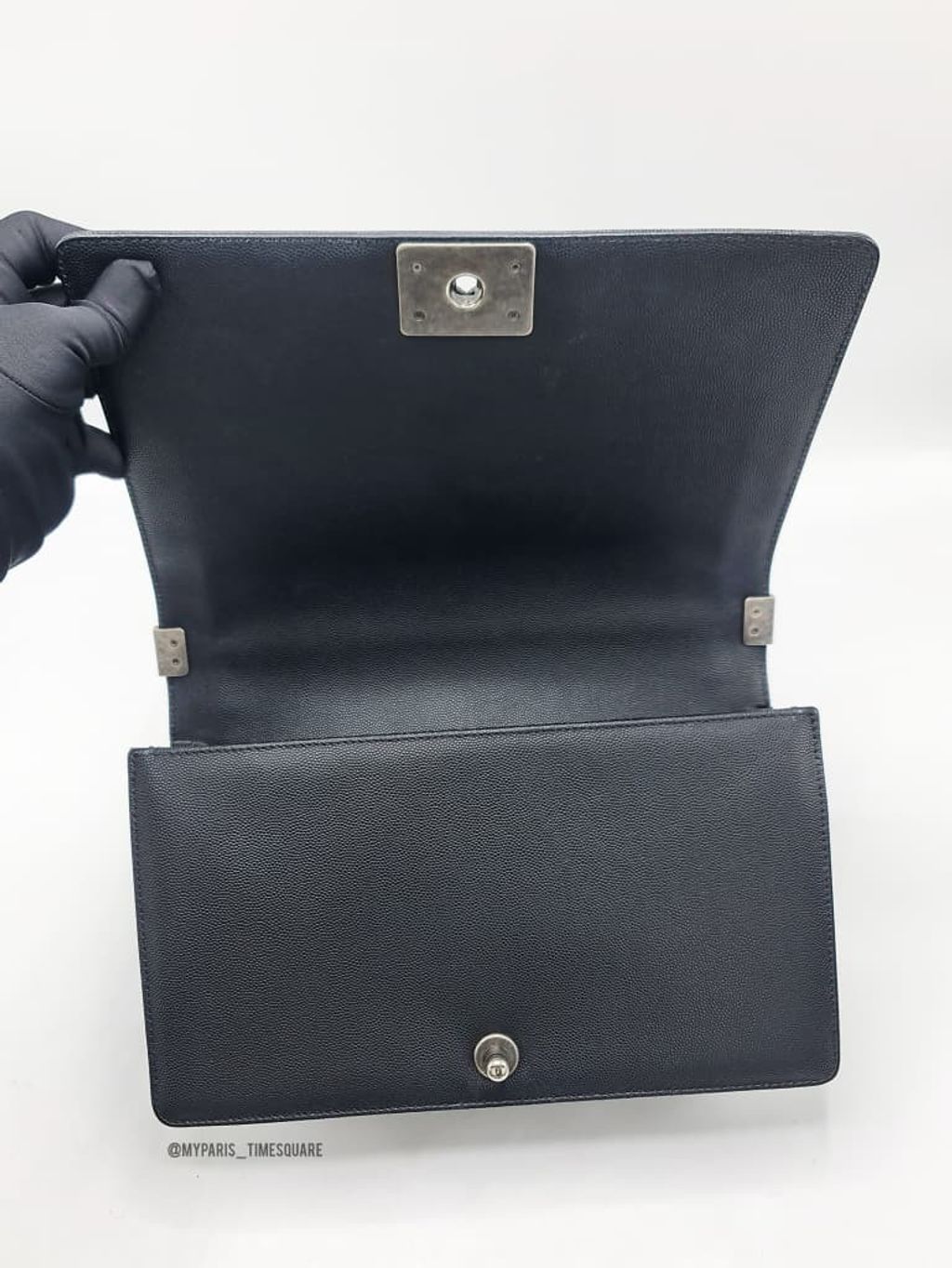 ea5fe499-5492-4bf6-837f-dcd9700f211d